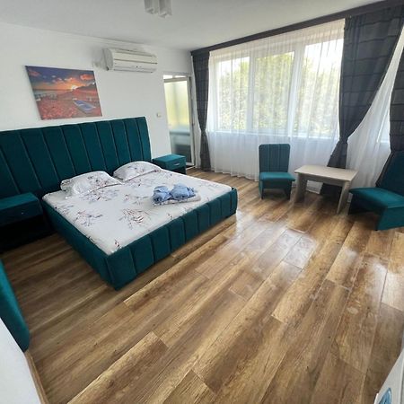 Отель Cool Breeze - Mamaia Nord Нэводари Экстерьер фото