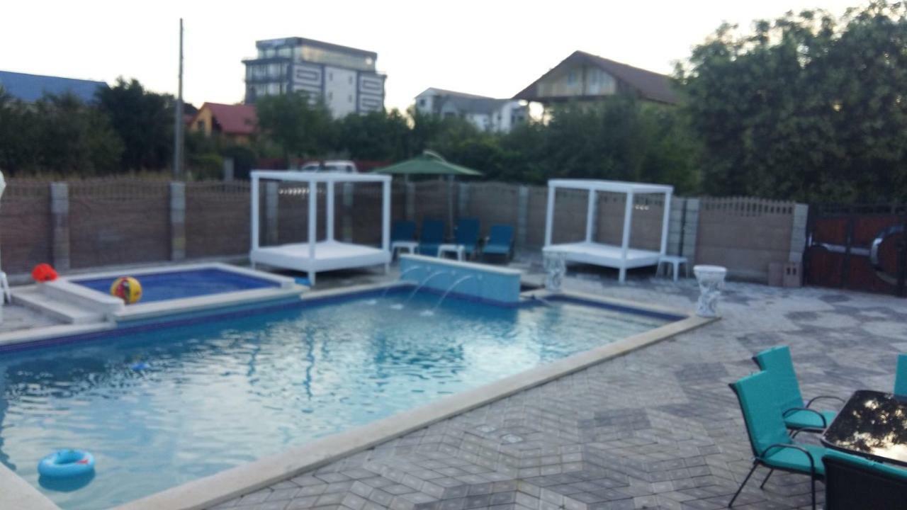 Отель Cool Breeze - Mamaia Nord Нэводари Экстерьер фото