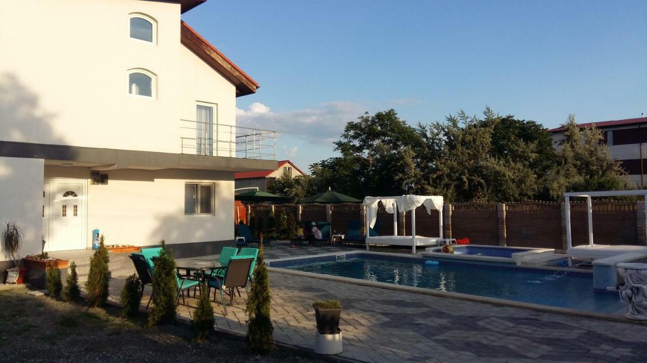 Отель Cool Breeze - Mamaia Nord Нэводари Экстерьер фото
