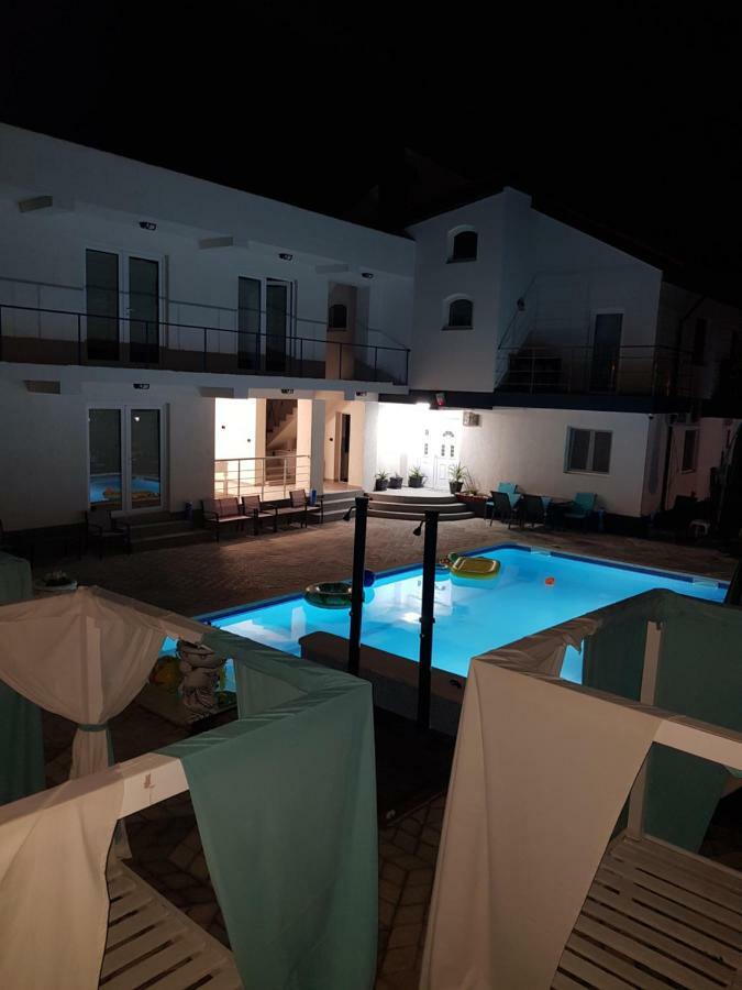 Отель Cool Breeze - Mamaia Nord Нэводари Экстерьер фото