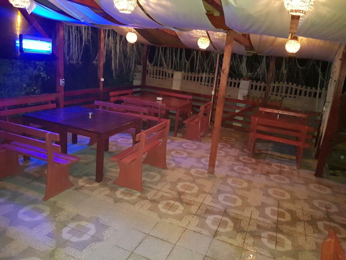 Отель Cool Breeze - Mamaia Nord Нэводари Экстерьер фото